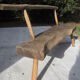 Banc de ferme brutaliste