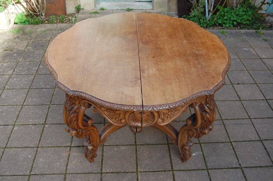 Napoleon III Louis XV style oak table with two extensions, 10 place settings, late 19th century