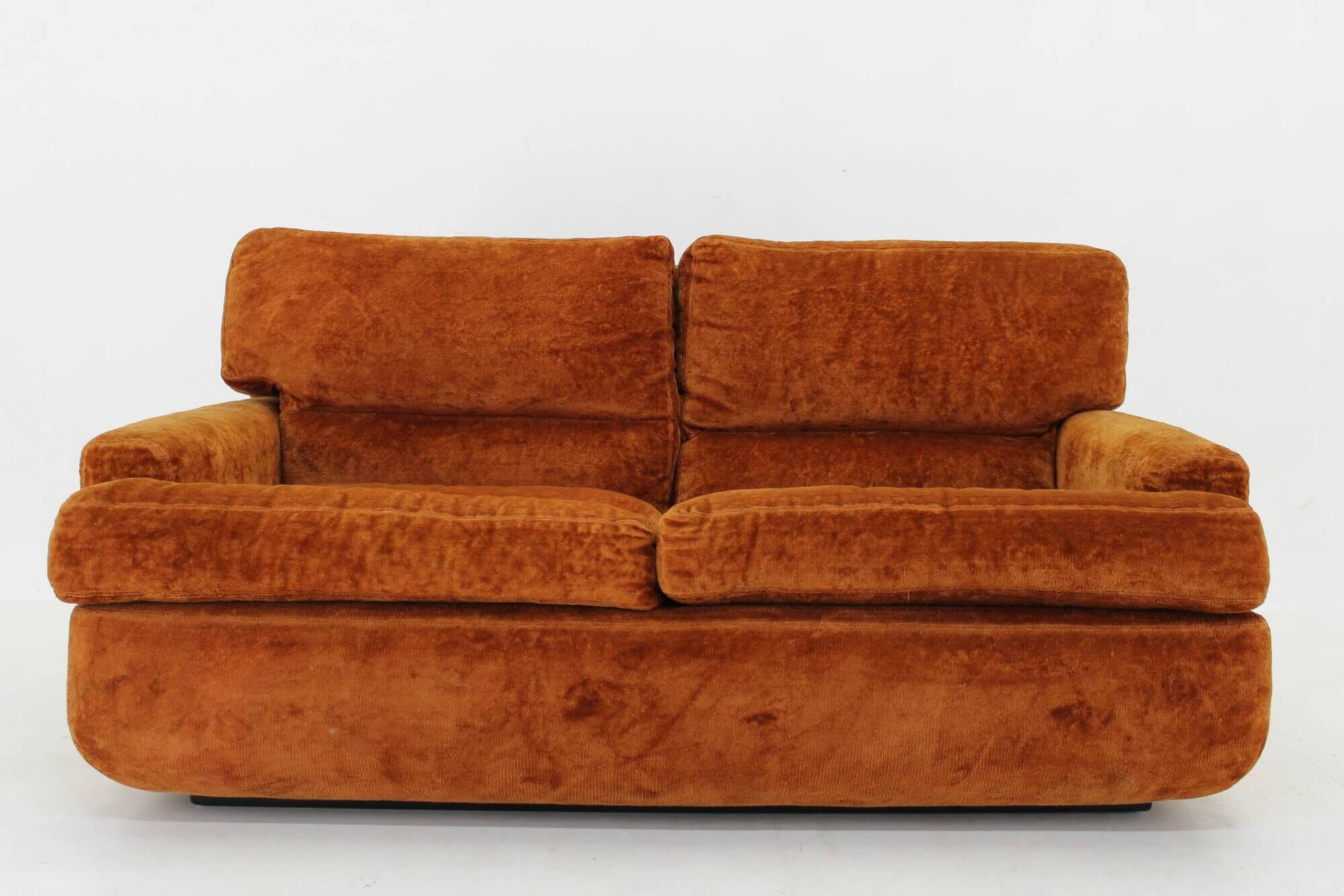 1970s Saporiti 2-Seater Sofa in Velvet, Italy