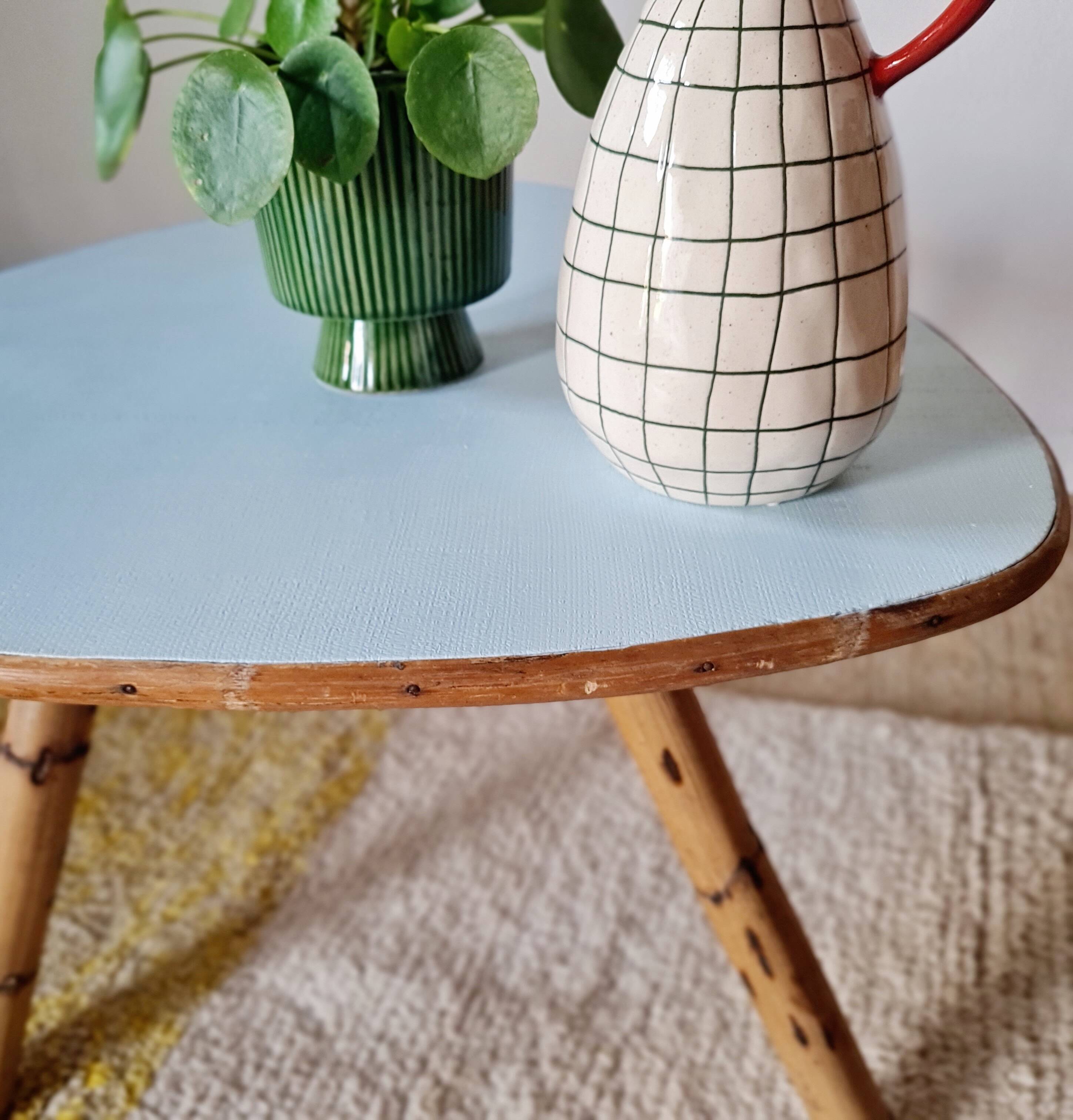 Tripod coffee table – Rattan & Bamboo – Sky blue top – Vintage 60s
