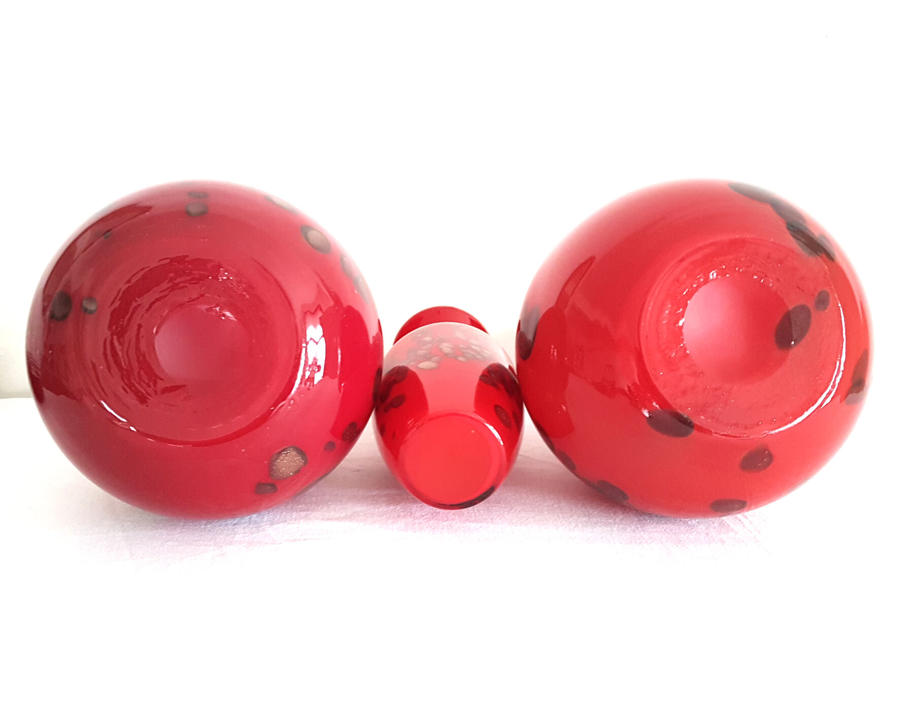 Set of 3 handmaee Murano glass vases