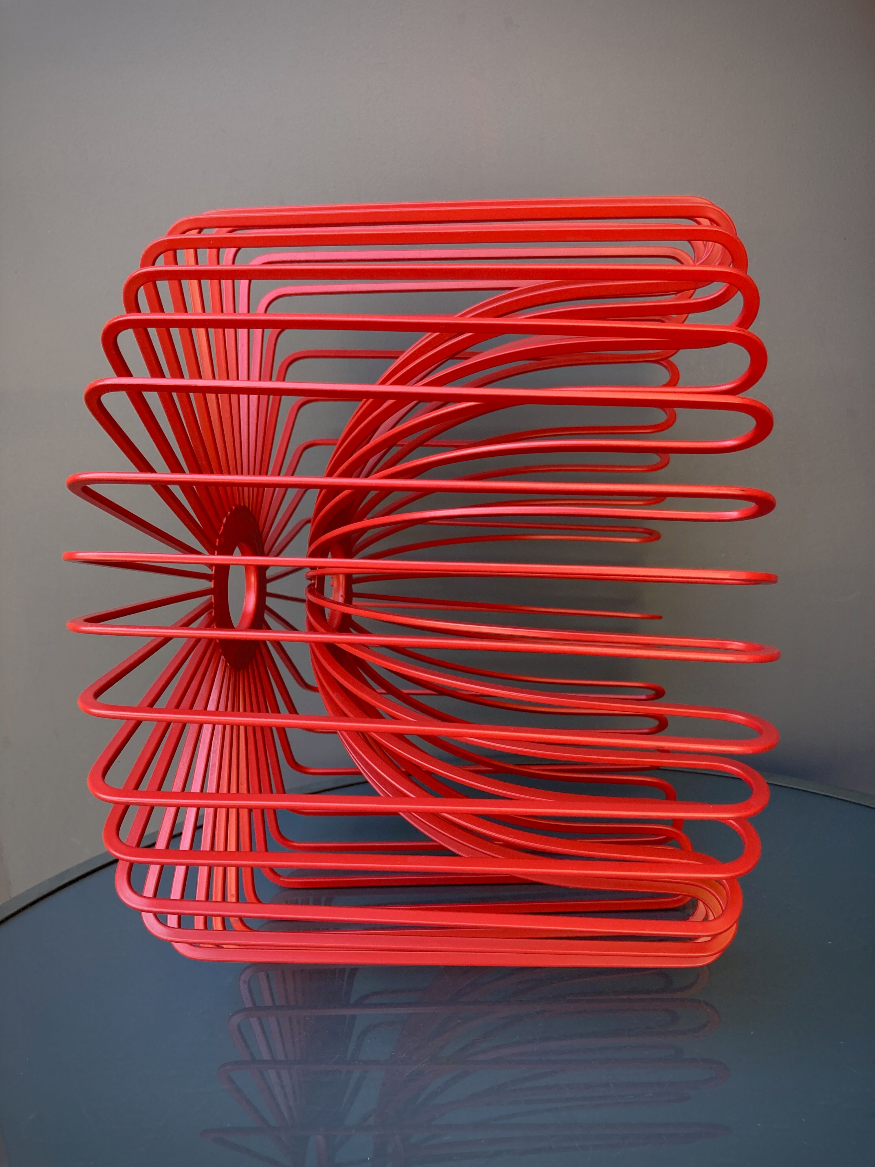 Coupe à fruit design metal rouge