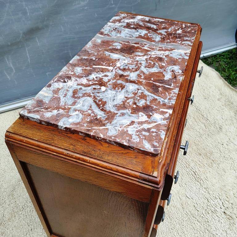 1930 Art Deco chest of drawers with recessed pink marble