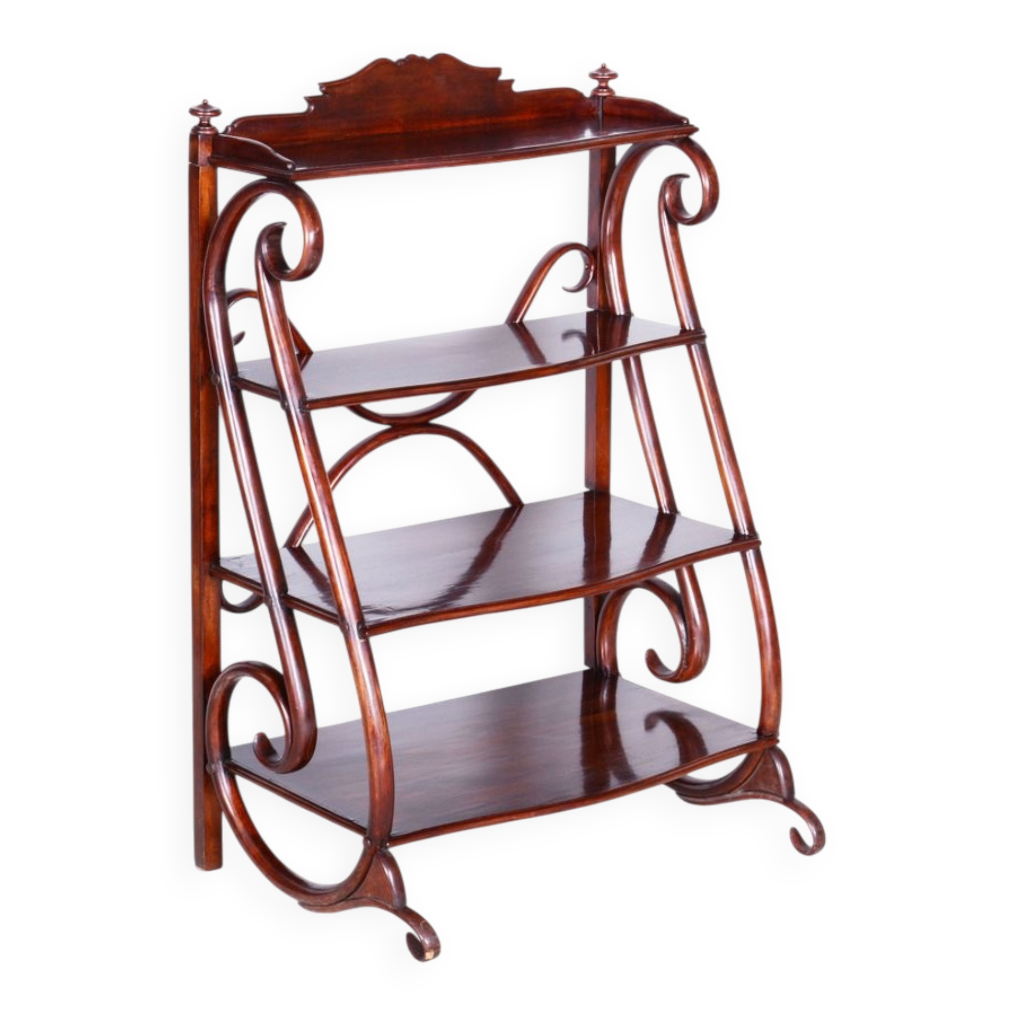 Étagère Biedermeier en hêtre et noyer attribuée à Thonet, Autriche, Vienne, années 1910.