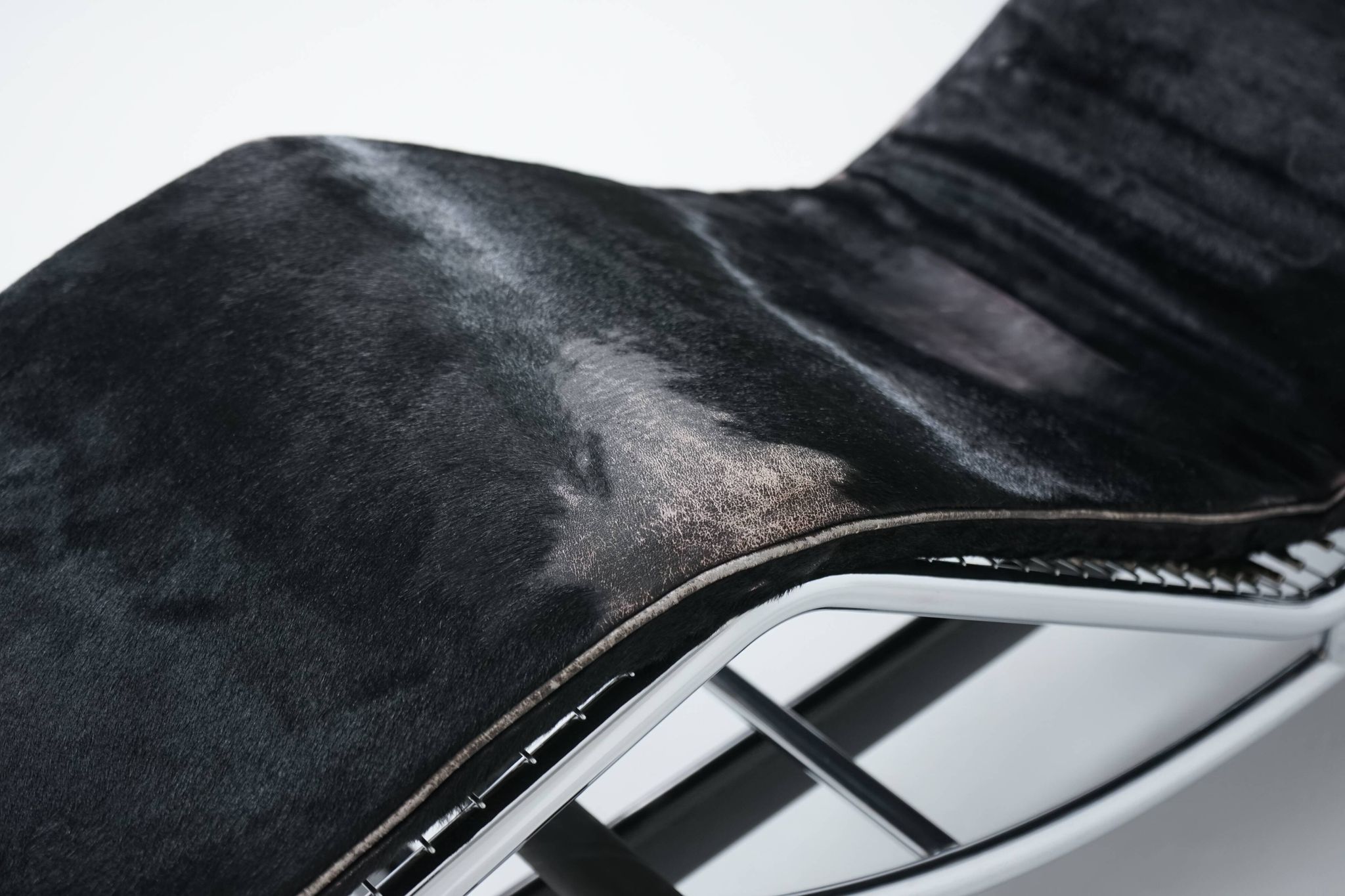 Black Fur LC4 Chaise Longue by Le Corbusier & Pierre Jeanneret for Cassina