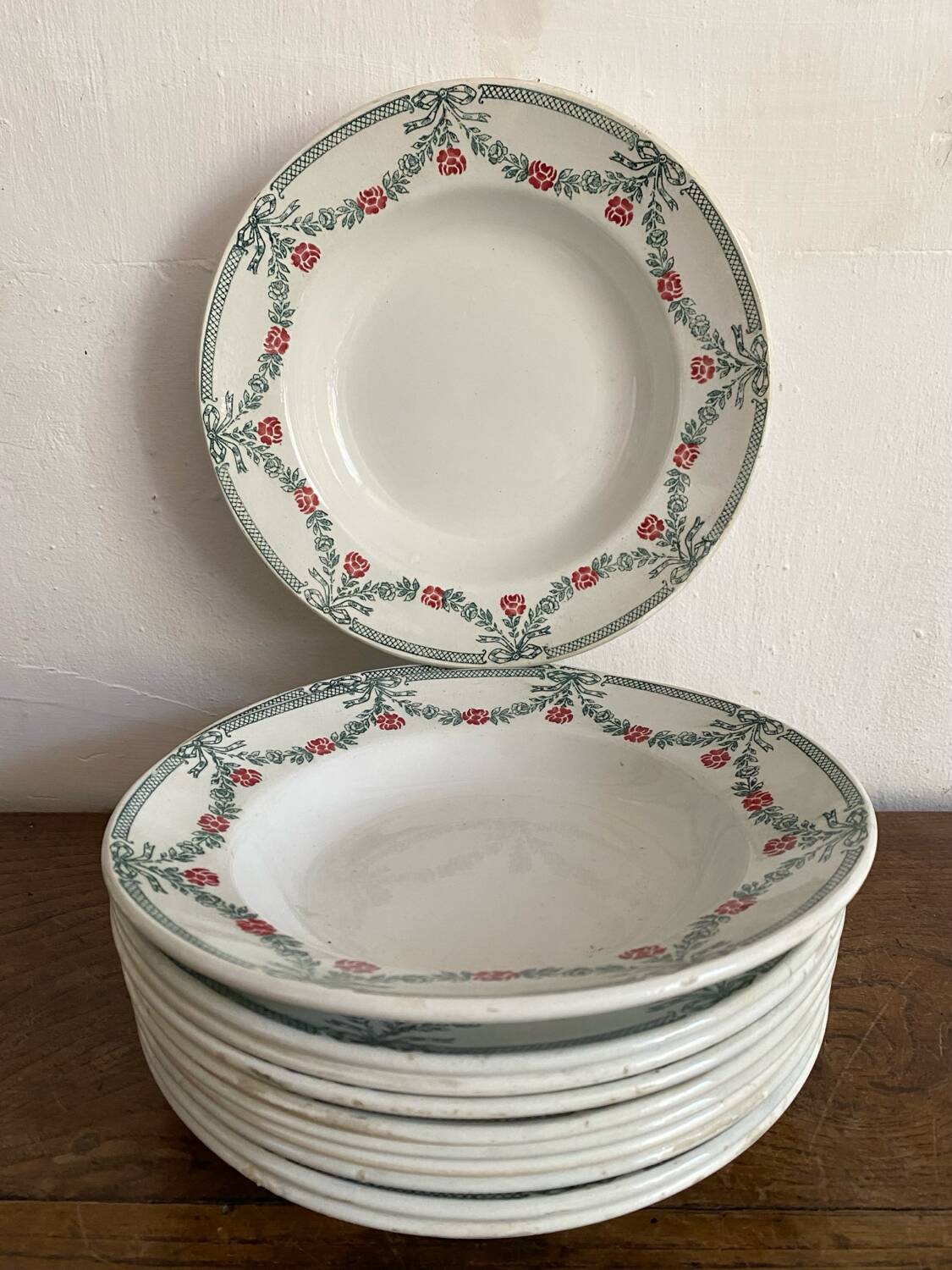 Moulin des Loups soup plates with garlands