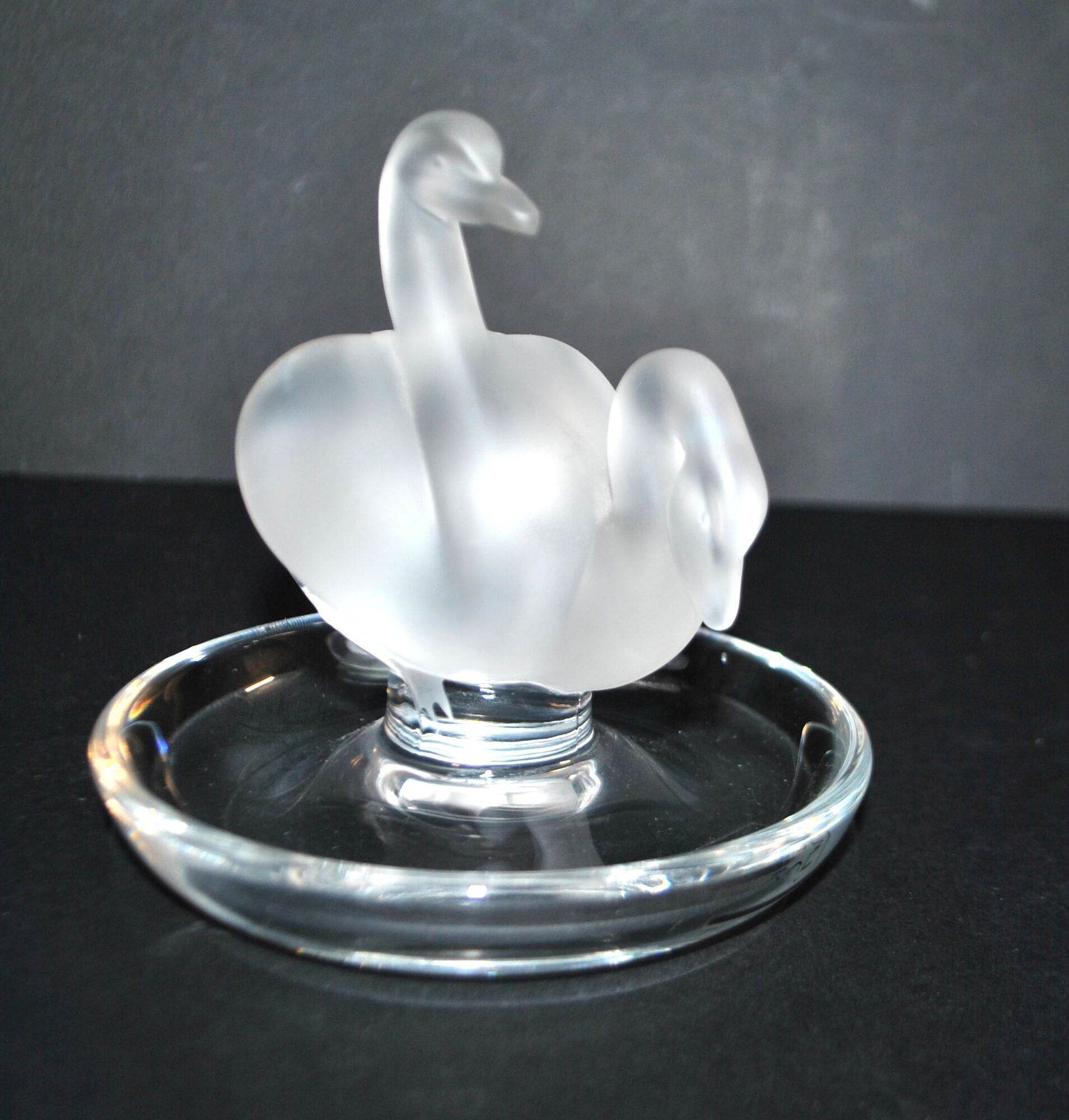 Lalique ring dish bird swan in frosted crystal and signed