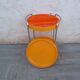 Desserte vintage orange sur roulettes