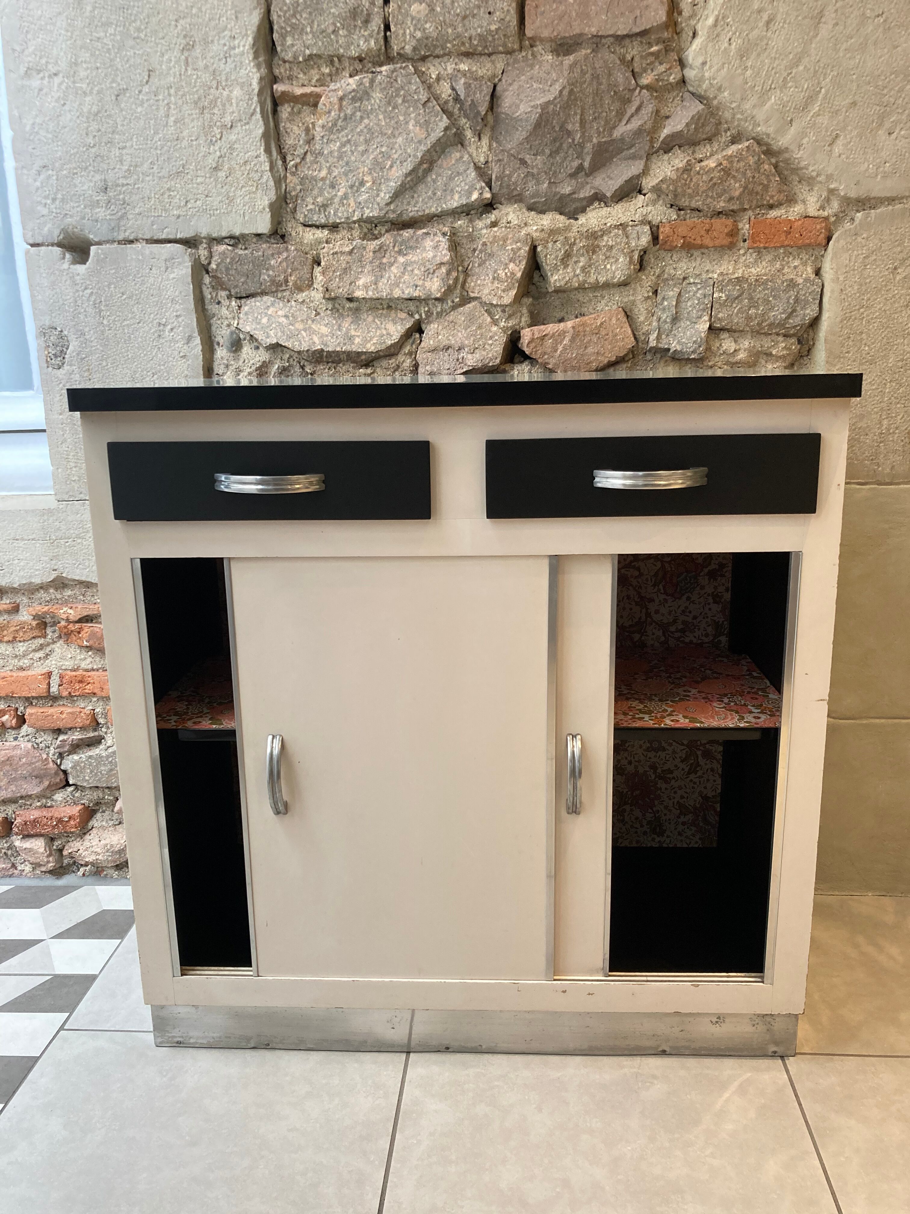 Sideboard sliding doors formica tray