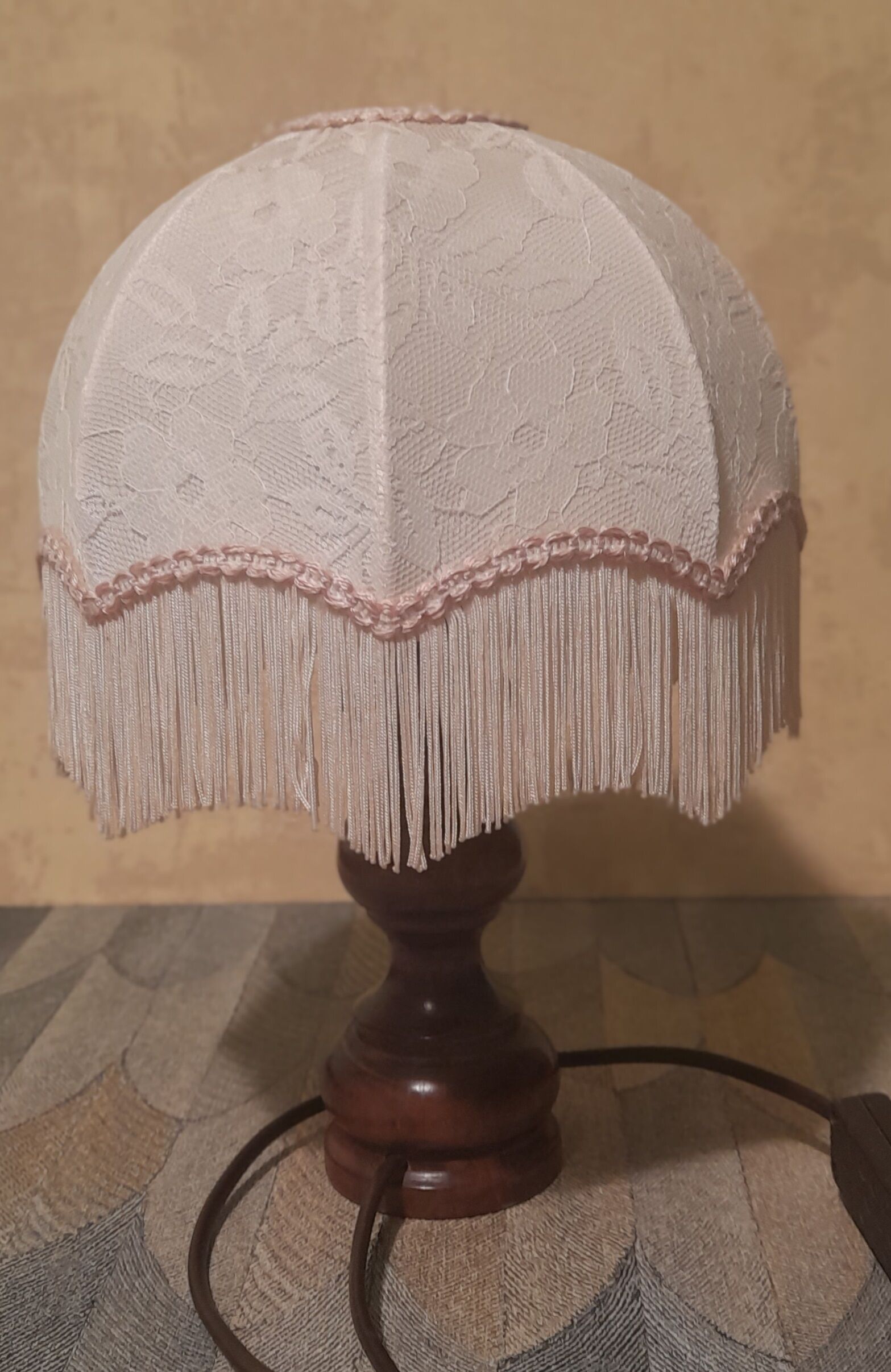 Table lamp lampshade lace ecru/old pink, scalloped fringed dome, charleston
