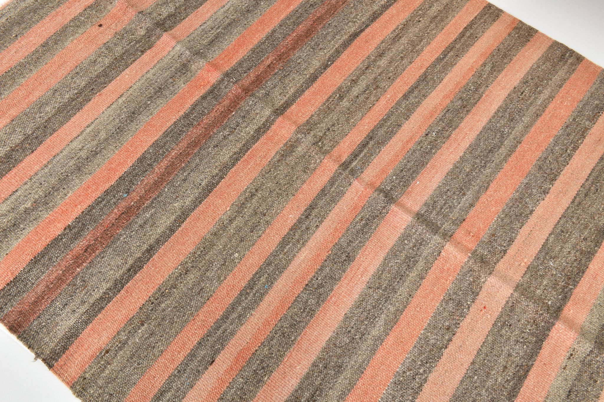 Tapis kilim turc saumon et marron 4x5, 134x164 cm