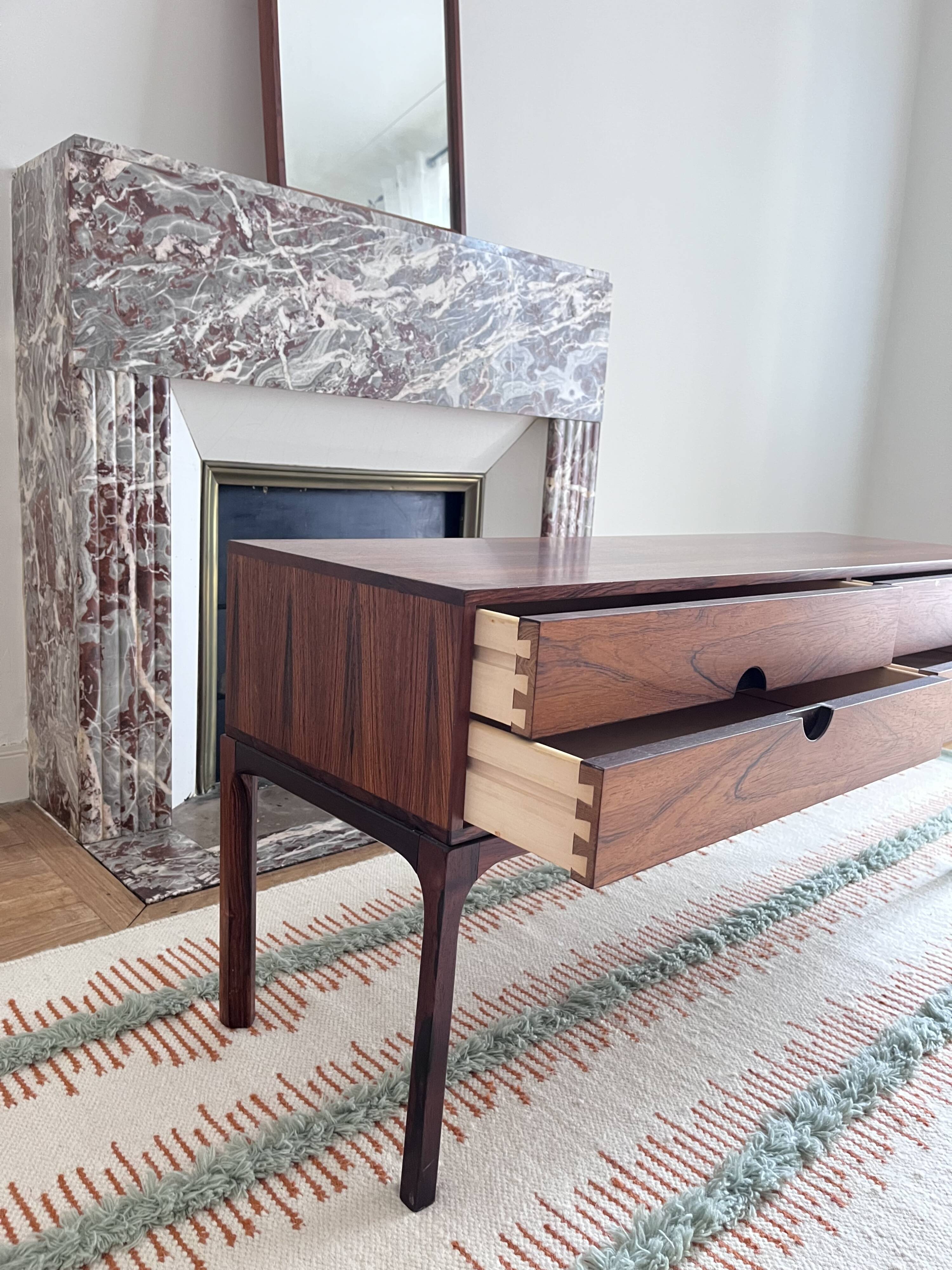 Low enfilade in rosewood by Kai Kristiansen for Aksel Kjersgaard