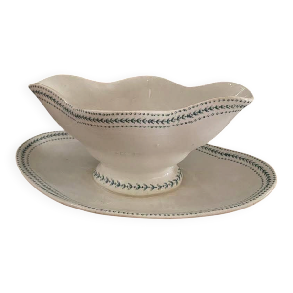 Saucière terre de fer modèle Lauriers.