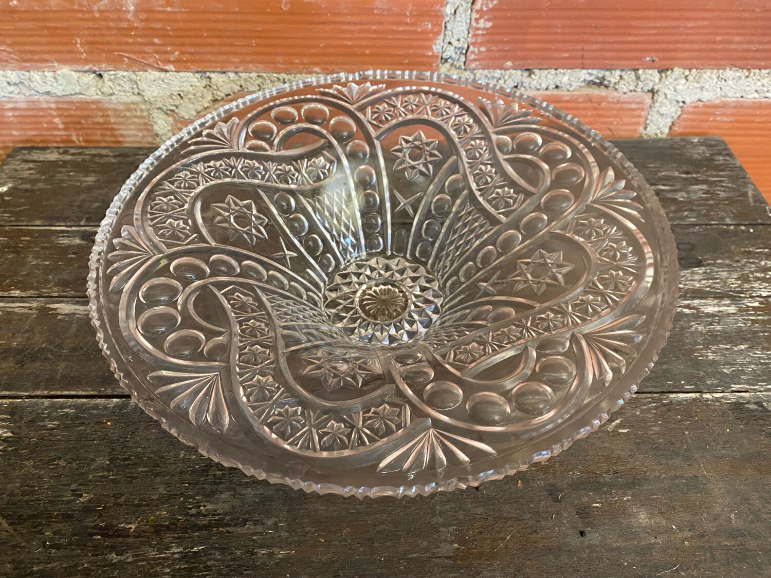 Vintage Cut Glass Fruit Bowl with Chiseled Decoration #D660