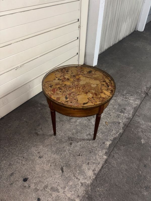 Ancienne table basse guéridon d'époque du XXème siècle