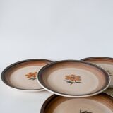 Set of 9 flat plates in Gien stoneware with flowers 1970