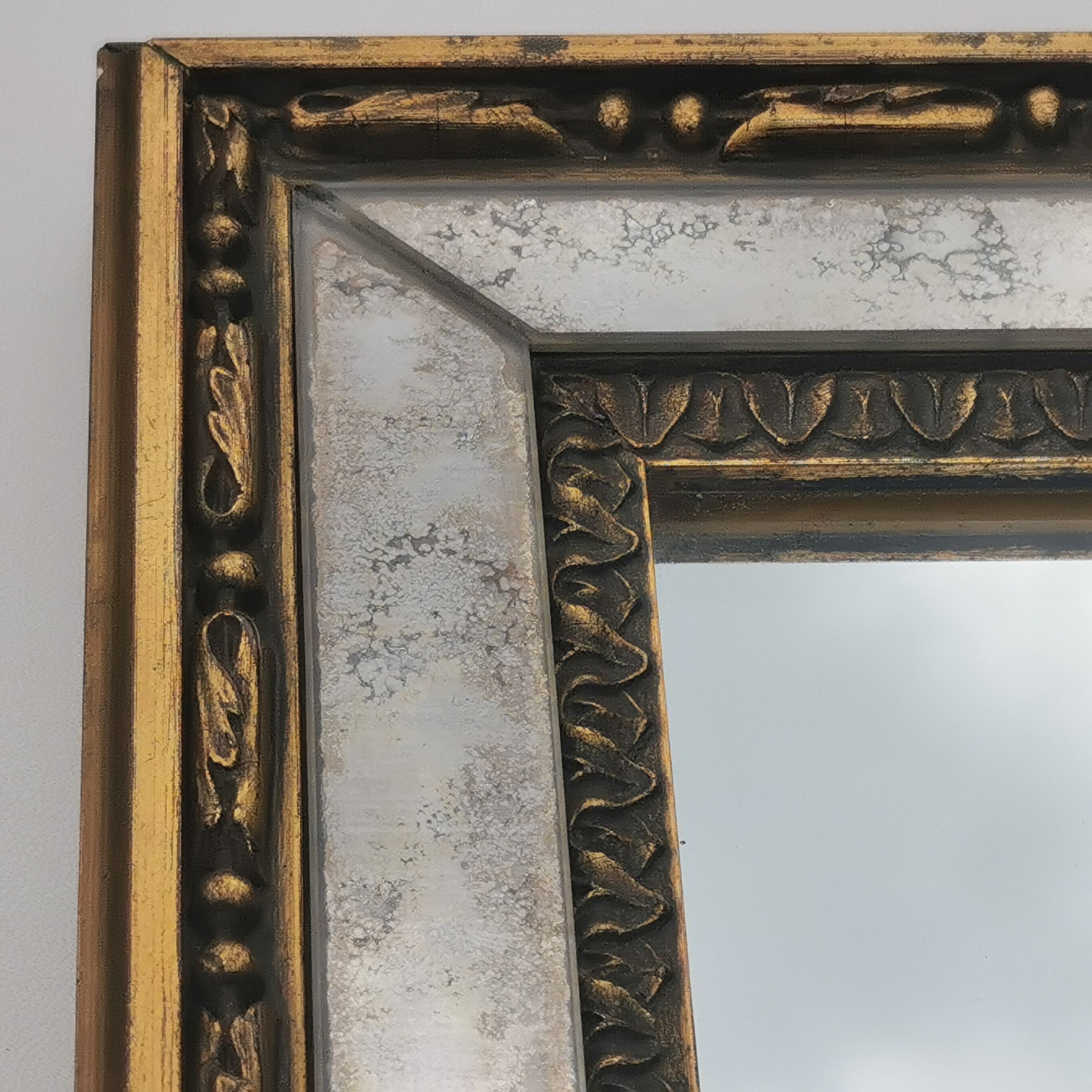 Gilded wood mirror