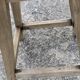 Tabouret d'atelier brutaliste carré à entretoise
