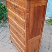 Louis XVI period walnut chest of drawers from the 18th century