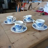 4 tasses et soucoupes anciennes