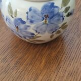 Ceramic pot and its lid