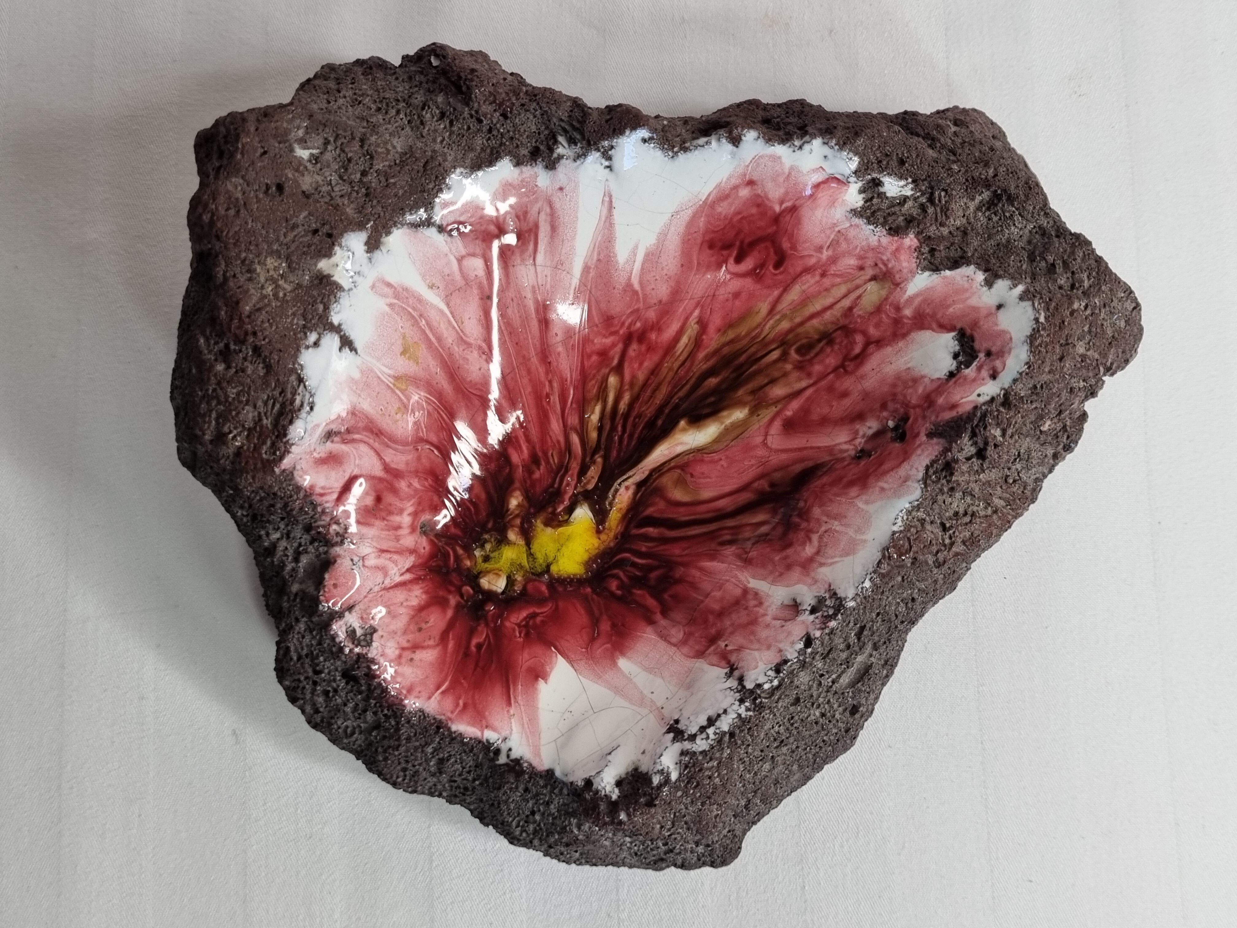 Empty pocket in vintage enamelled lava stone, 20 cm