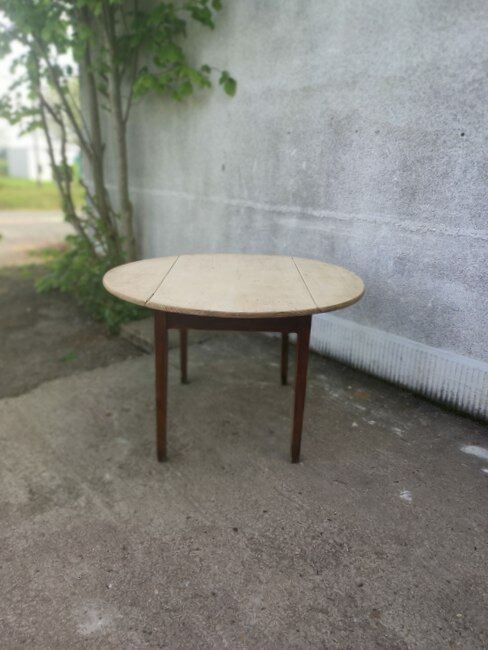 Table ronde rabattable