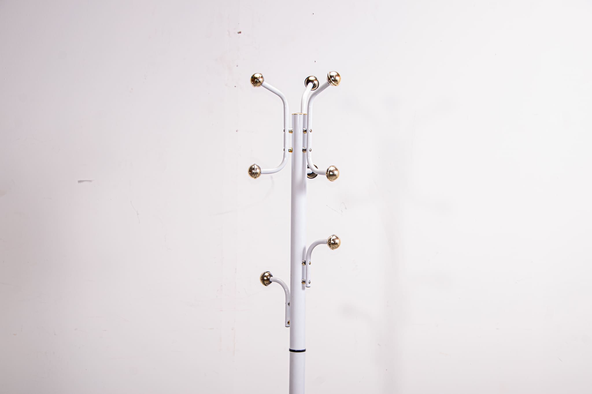 Porte-manteau moderniste
