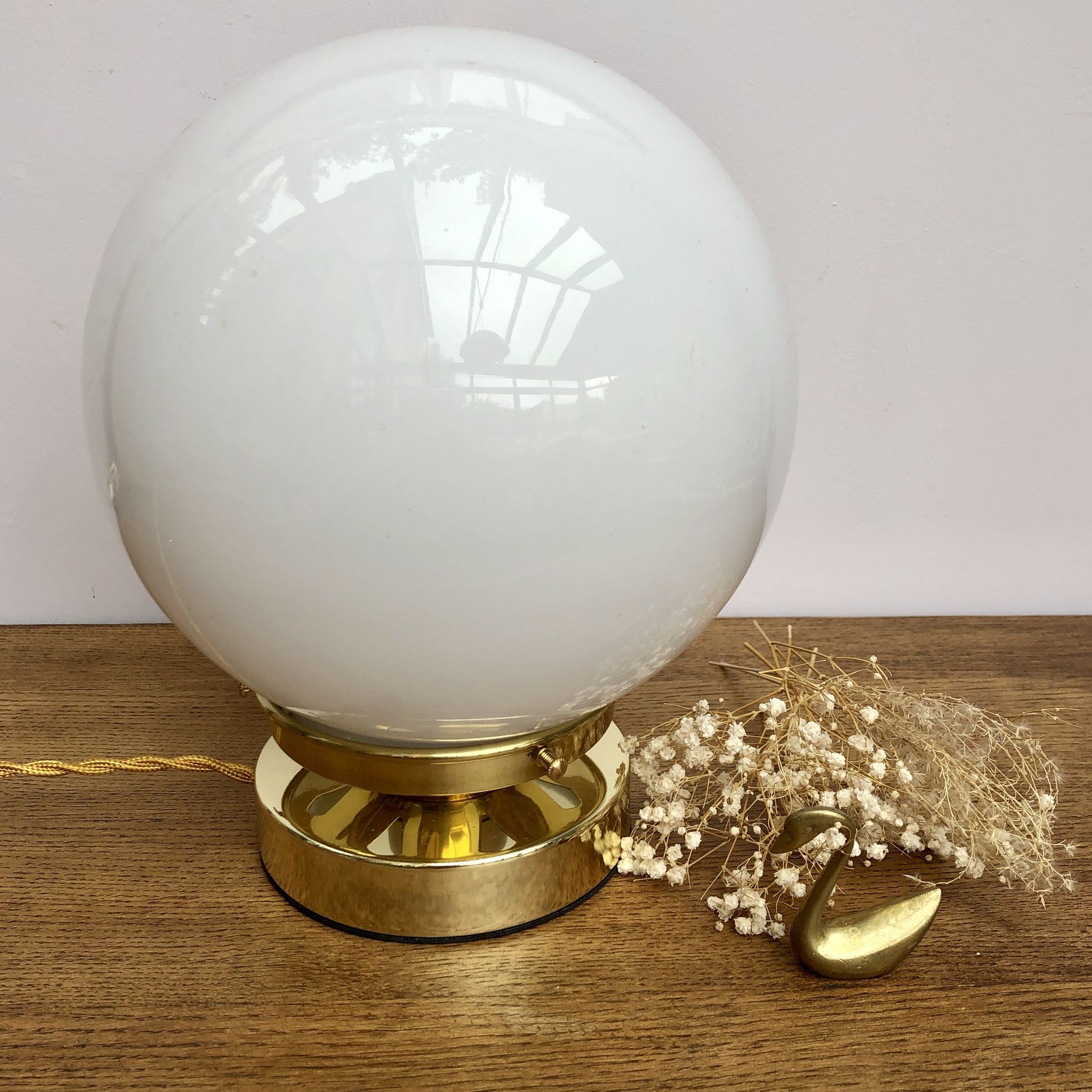 Vintage globe-laying lamp in white opaline
