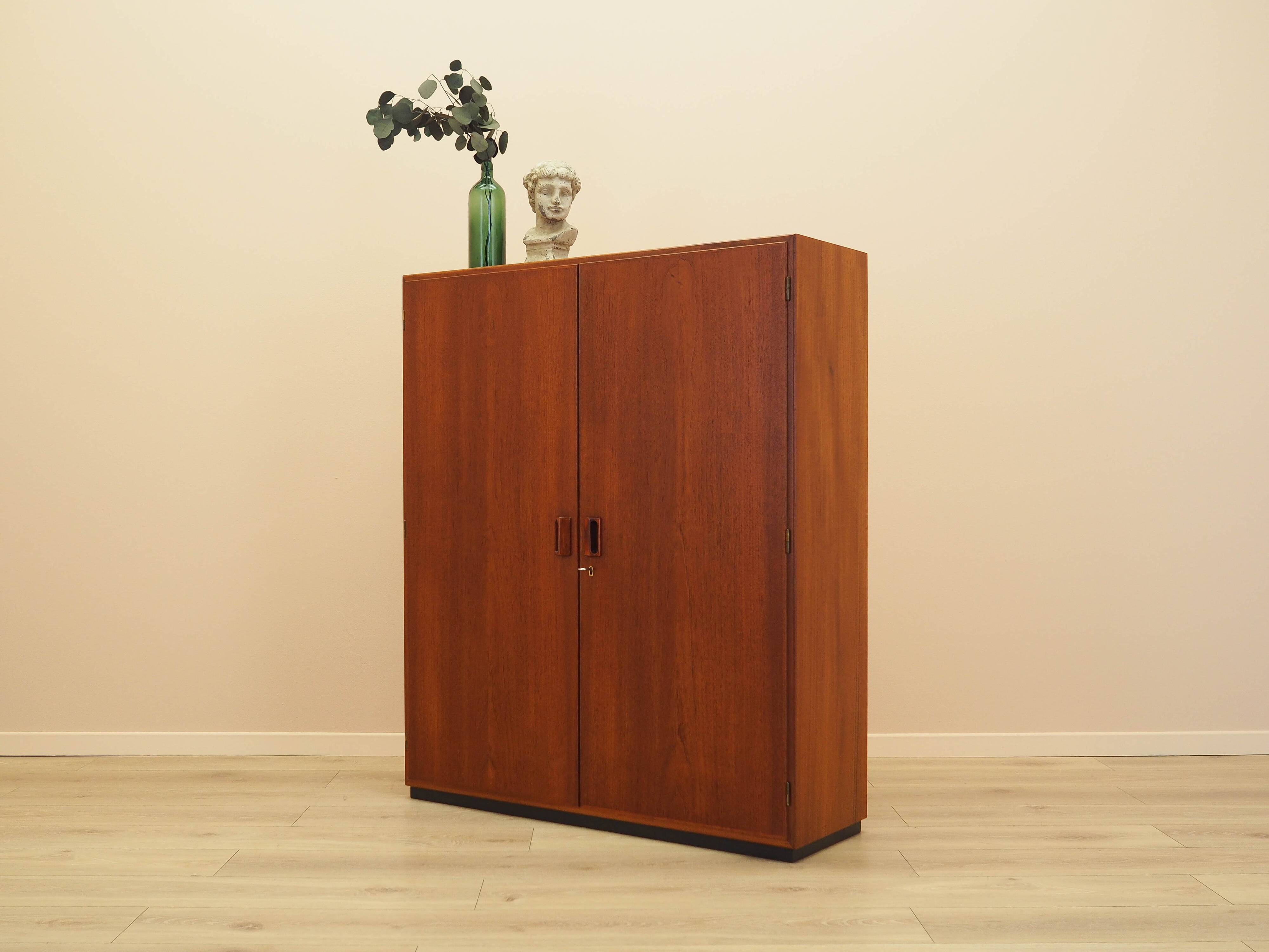 Cabinet en teck, design danois, années 1960, designer : Børge Mogensen