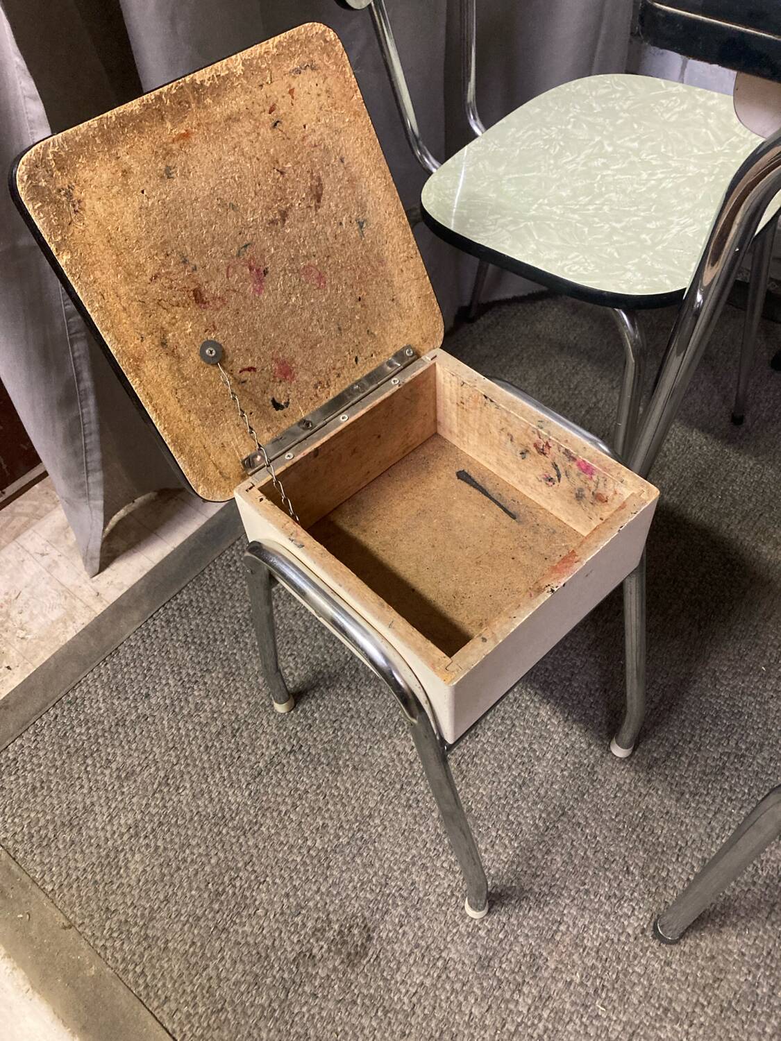 Formica table chairs stool set