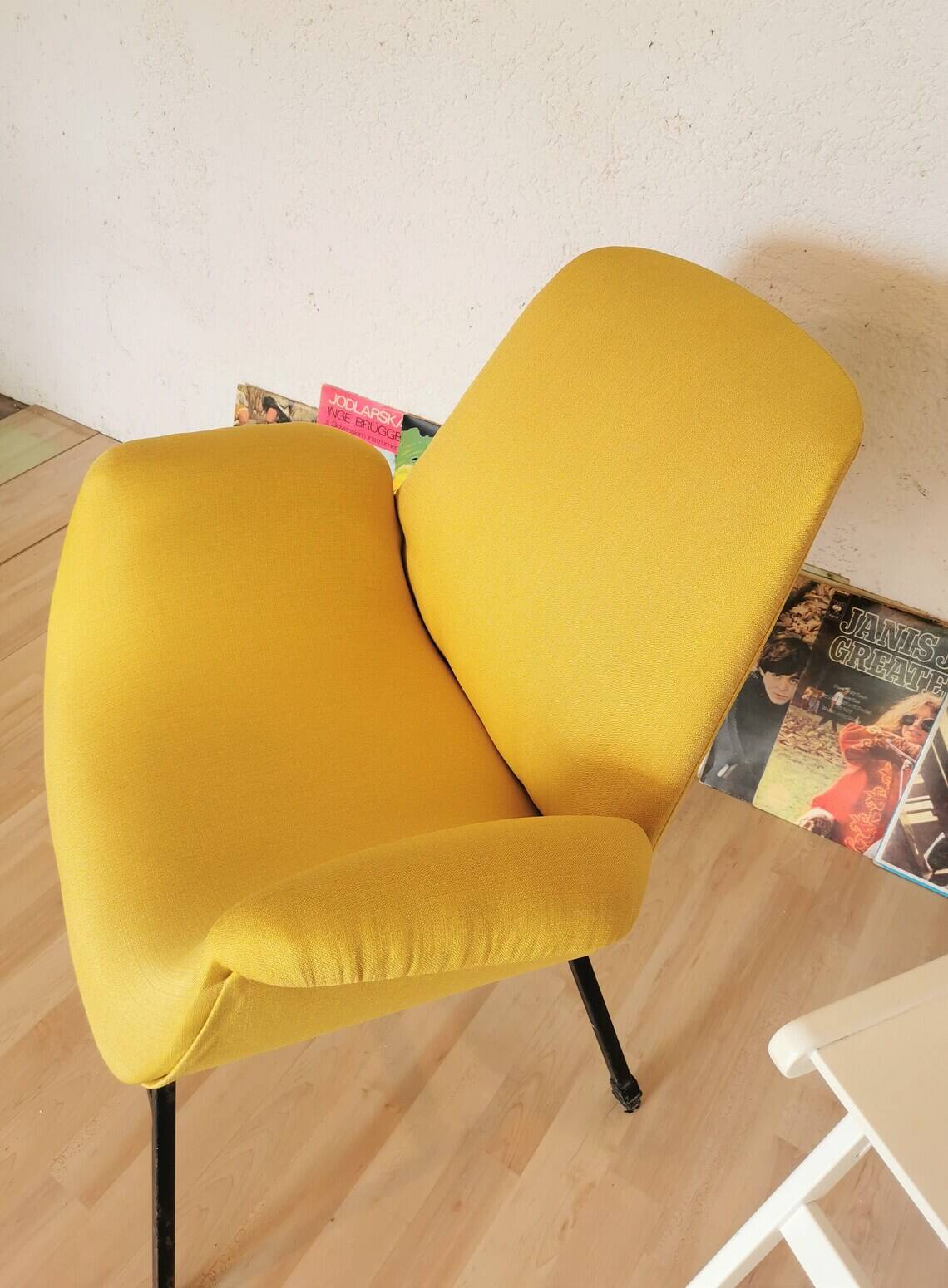Vintage Mid-Century Modern Yellow Fabric Armchair - Alvin Lustig Style