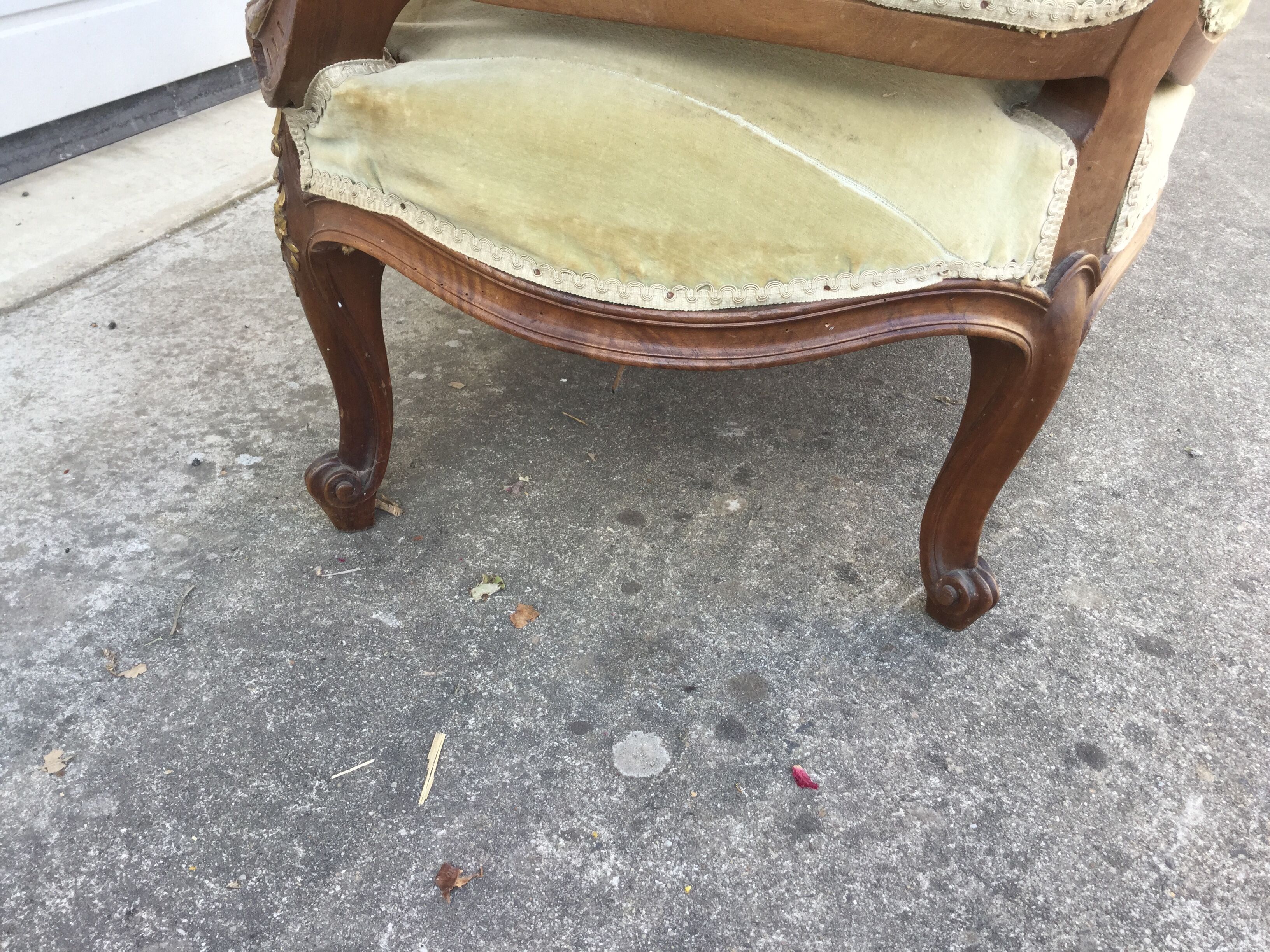 Sofa basket