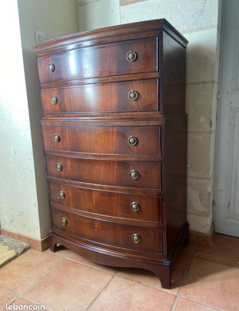 Large English chest of drawers - mahogany