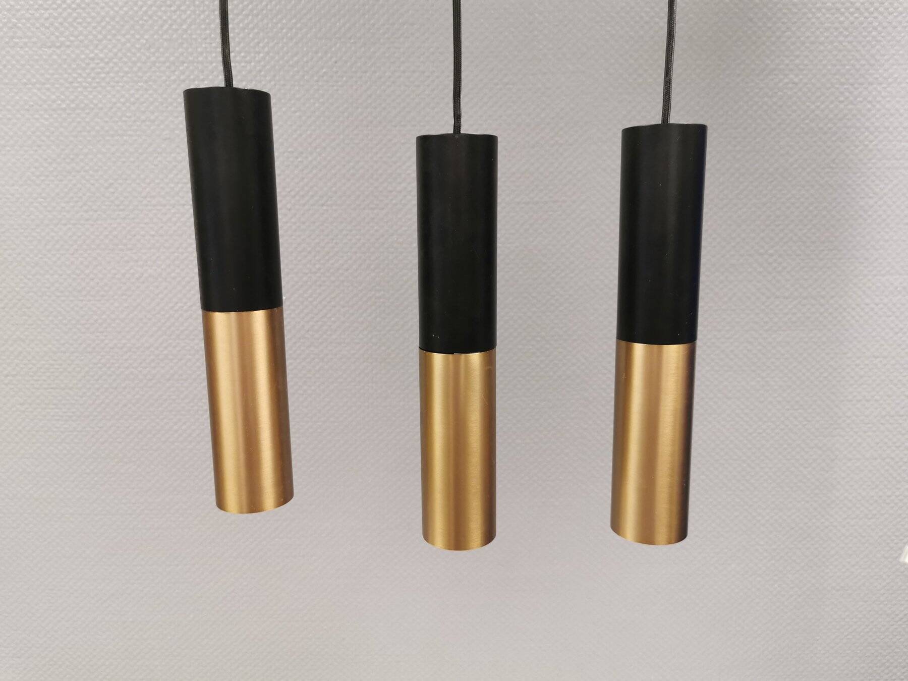 3 cylinder-shaped pendant lights from Creativ Cables (Turin, Italy)