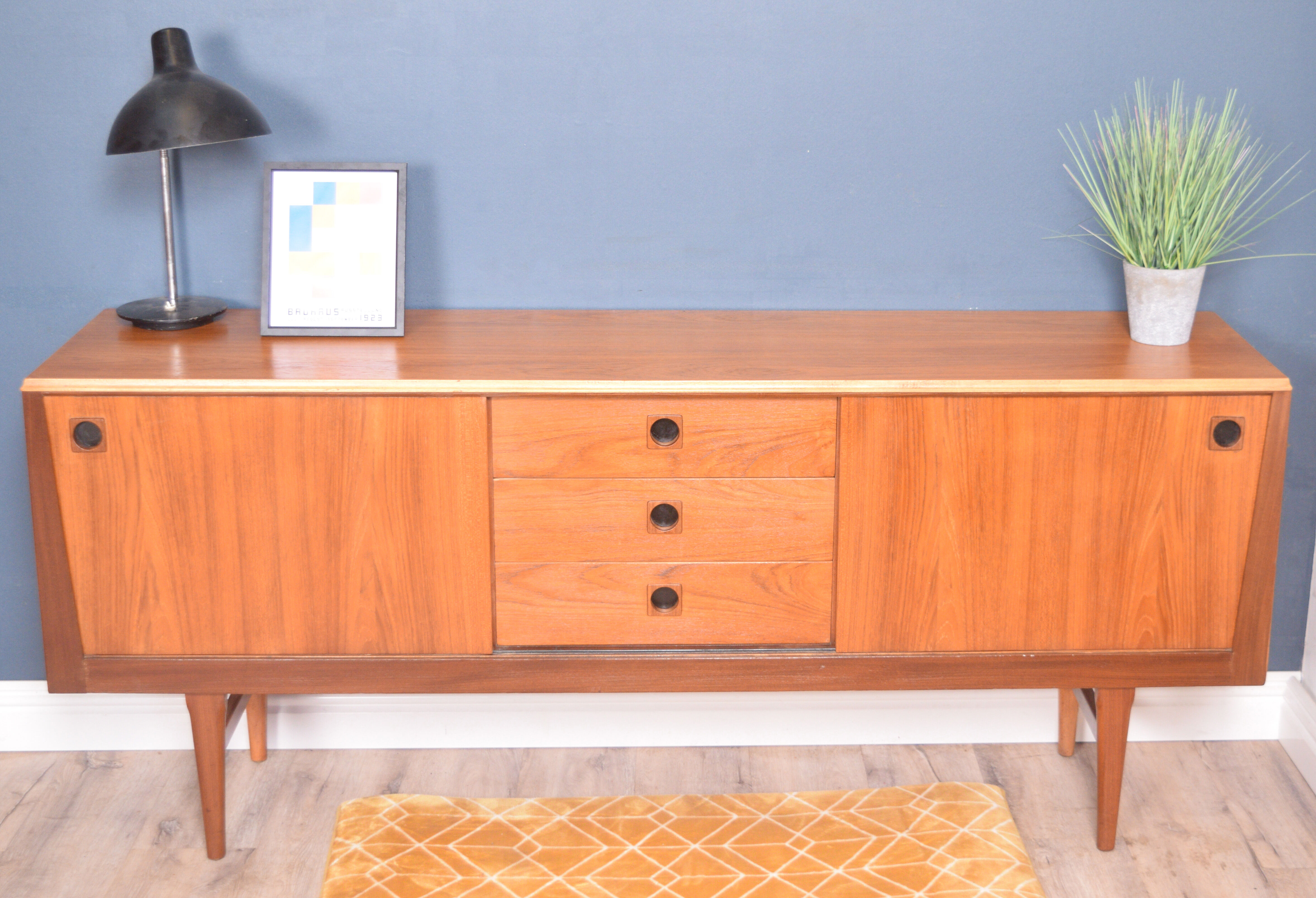 Enfilade retro en teak Elliots de Newbury EON