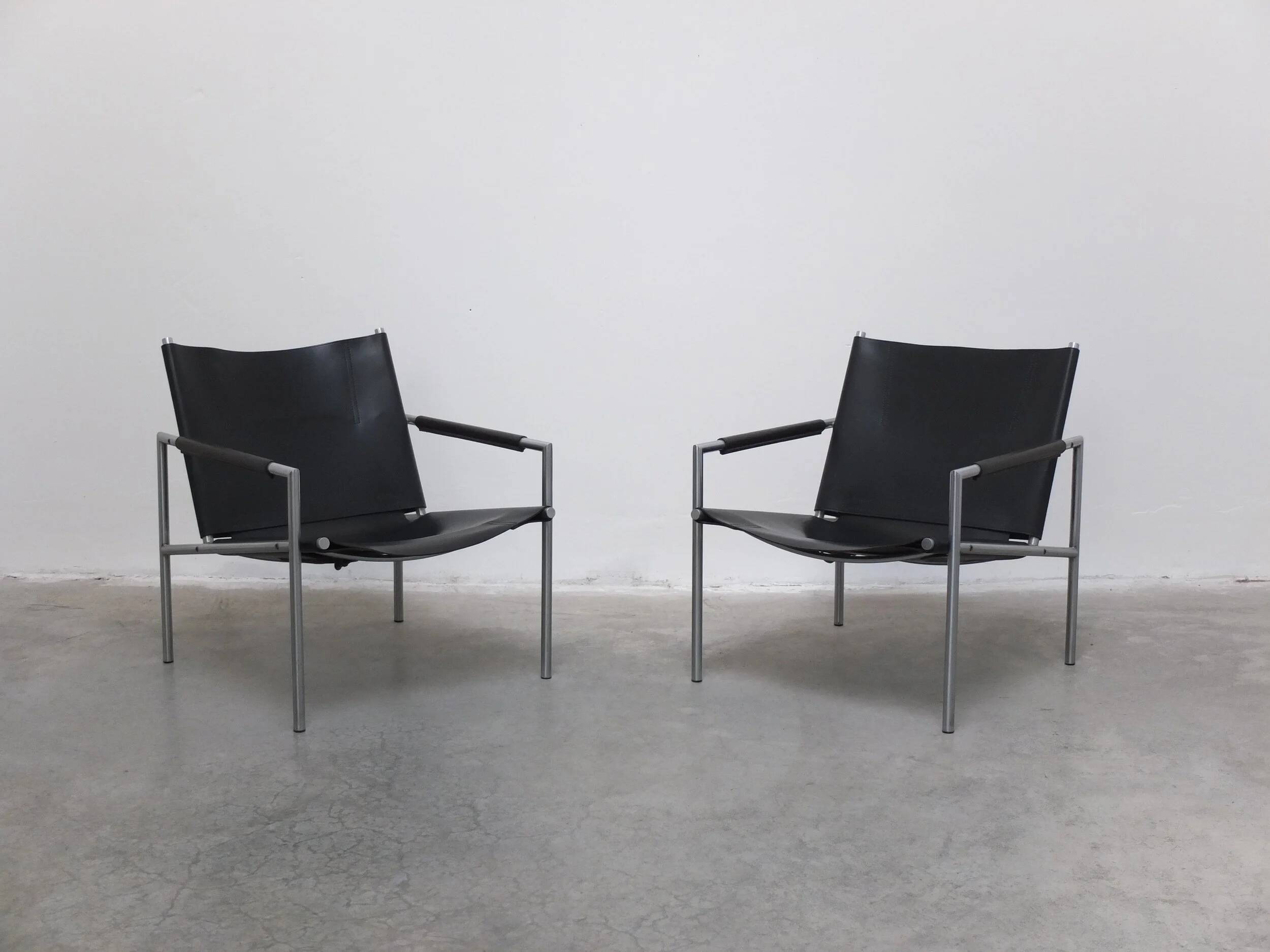 Pair of 'SZ02' armchairs by Martin Visser for 't Spectrum, 1960s.