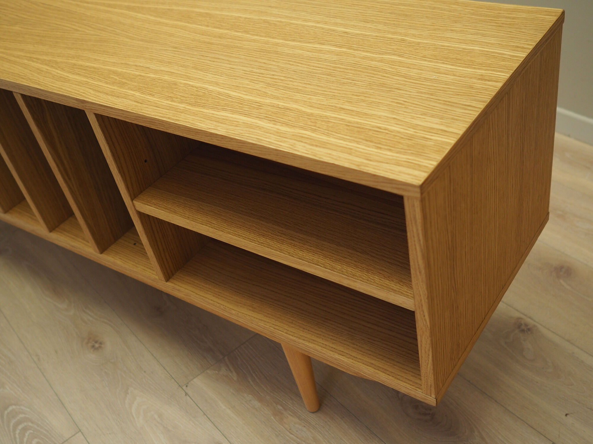 Enfilade en chêne, design danois, années 1990, production: Danemark