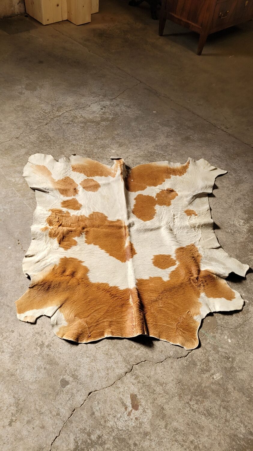 Vintage cowhide rug 1970