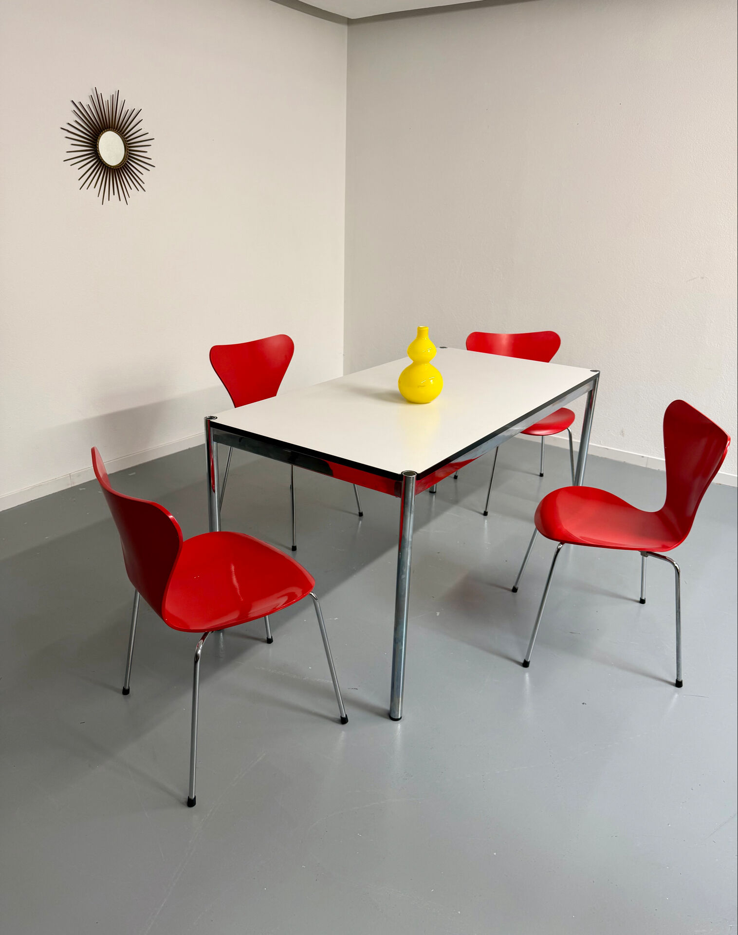 Lot of 4 chairs Series 7 model 3107 design Arne Jacobsen /Fritz Hansen