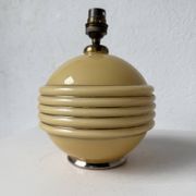 Lampe de table opaline Art Déco tchécoslovaquie