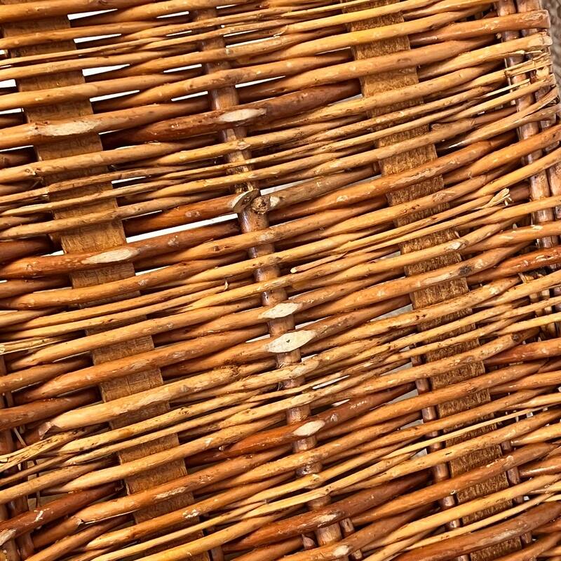 Rectangular wicker basket