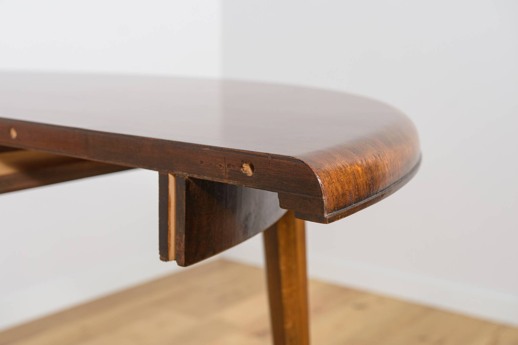 Art Deco Round Extendable Teak Dining Table, France, 1930s