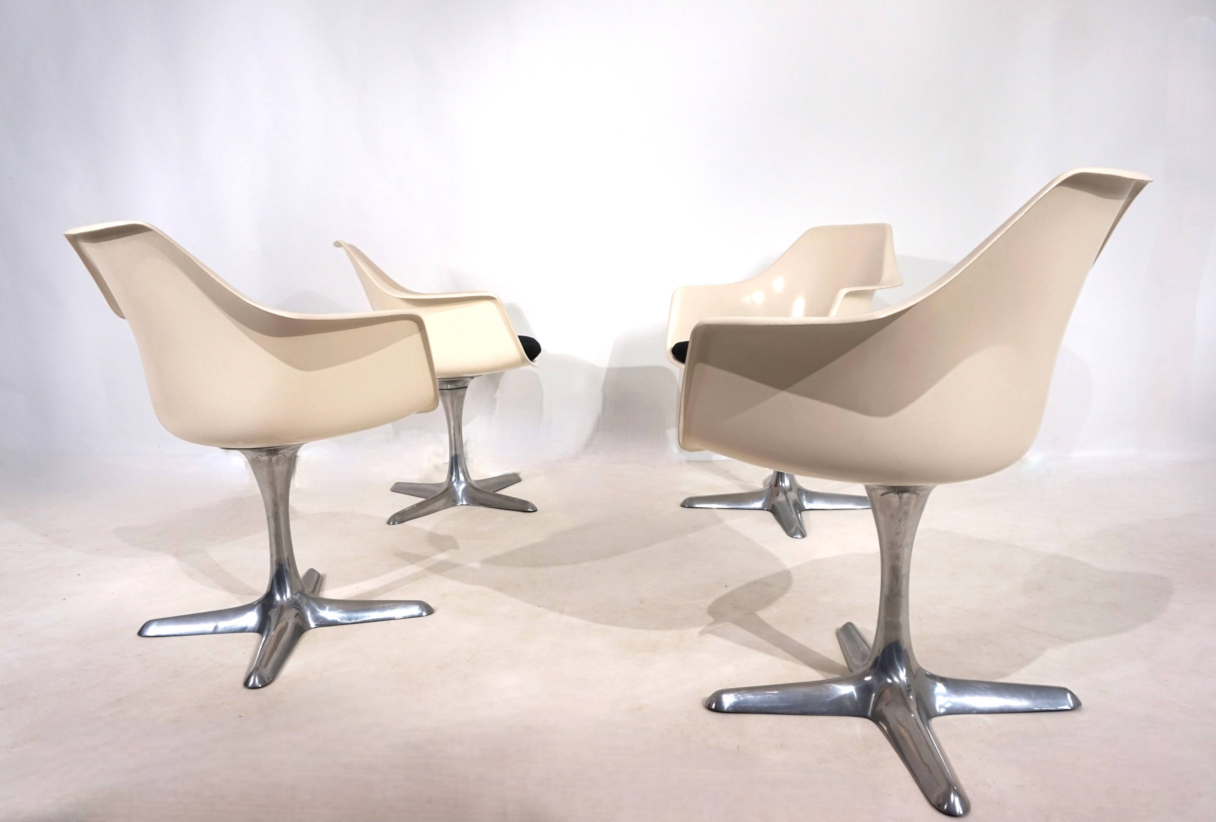 Ensemble de quatre chaises de salle à manger Arkana 116 par Maurice Burke, 1960