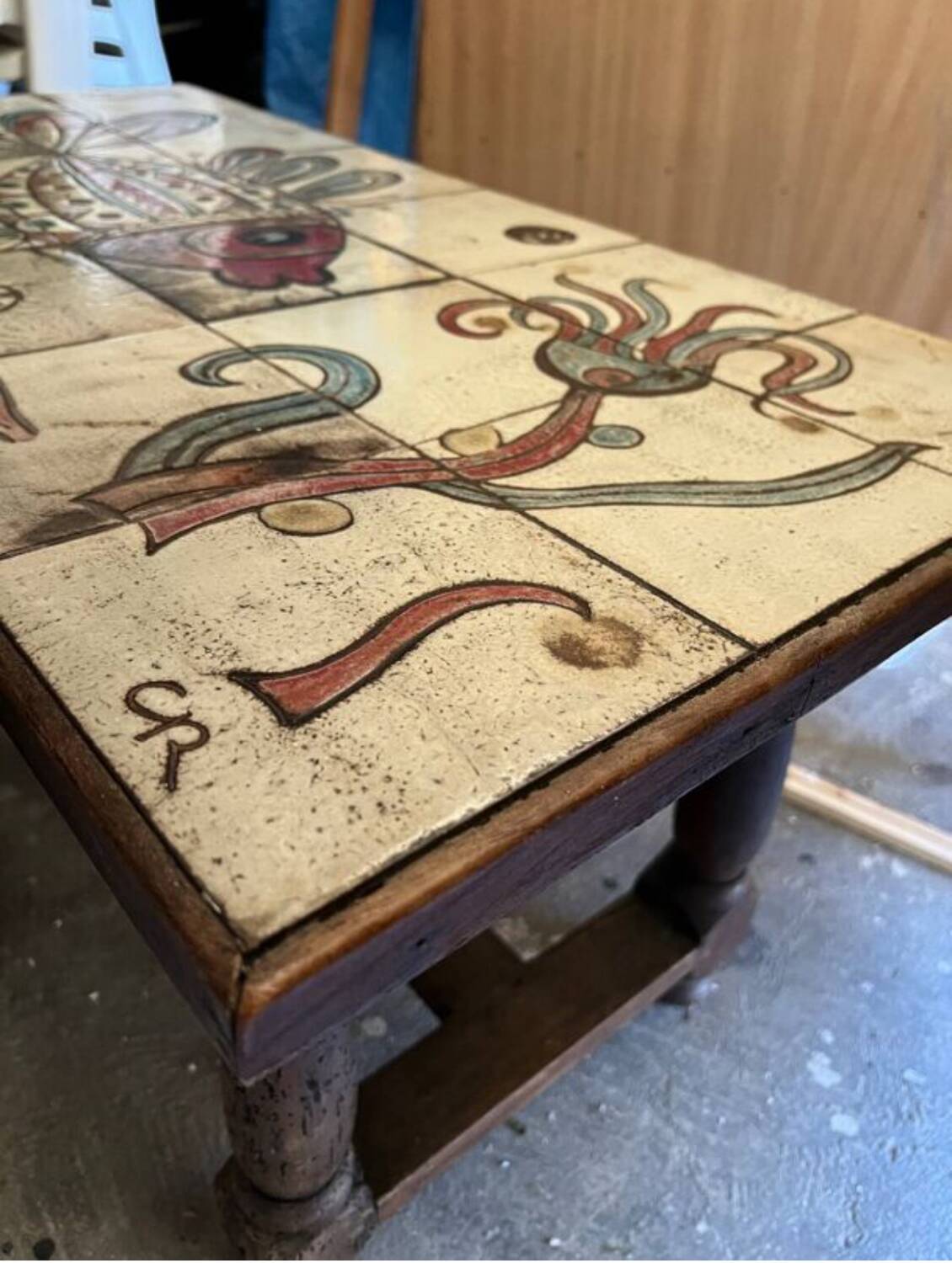 Ceramic coffee table