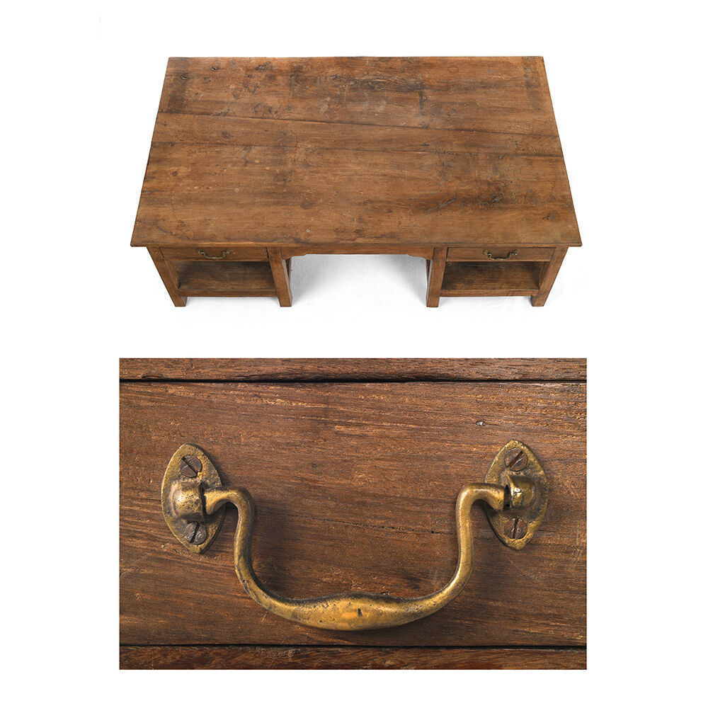 Wooden coffee table with 2 drawers