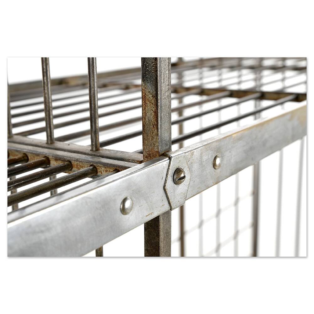 Metal bakery rack