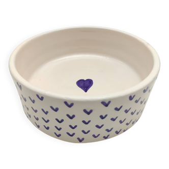 Ceramic bowl with small blue hearts and lead-free paint