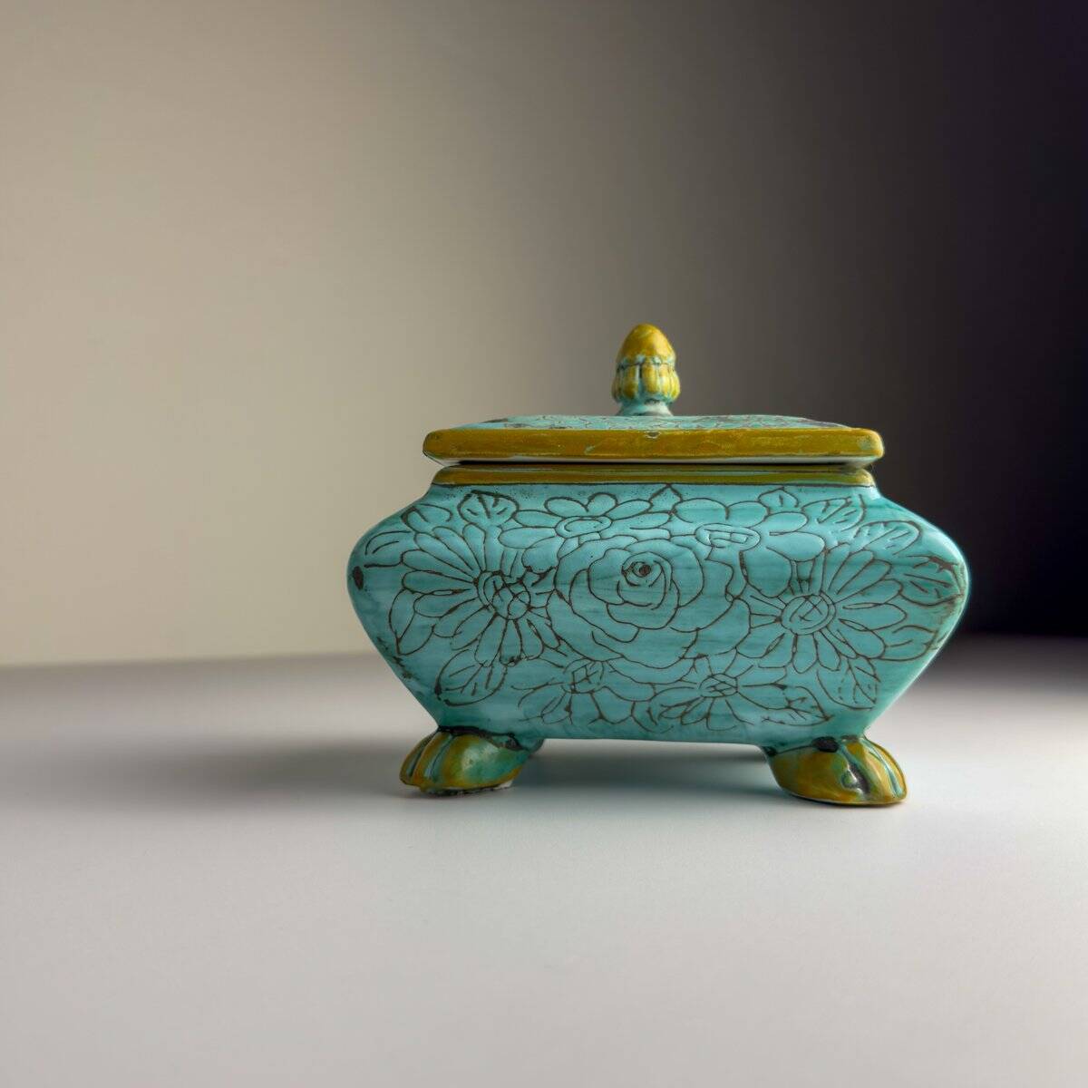 Vintage ceramic jewellery box by Maioliche d'Arte Cordivani for Ascoli Piceno, Italy, 1970s.