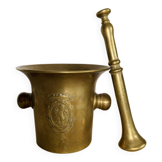 Brass pestle and mortar, Lion pattern